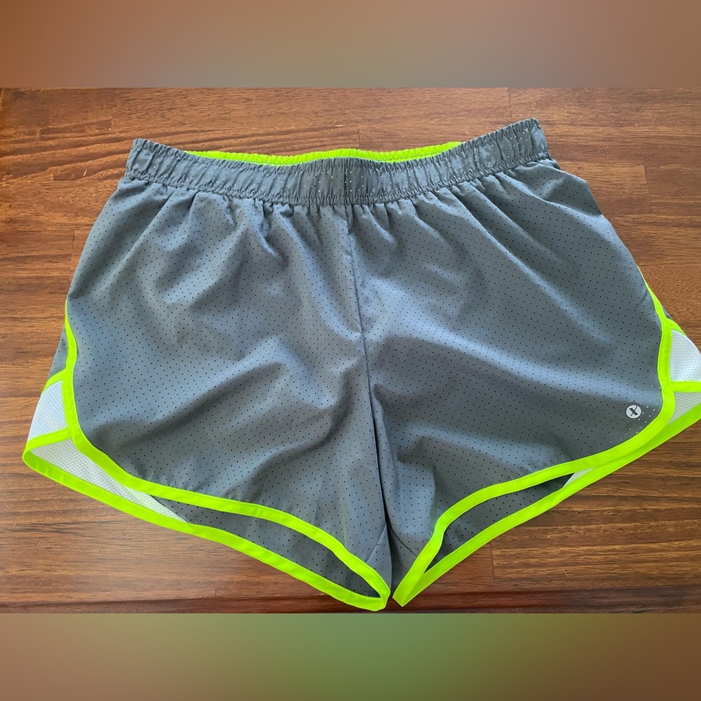 Womens Xersion shorts, size medium